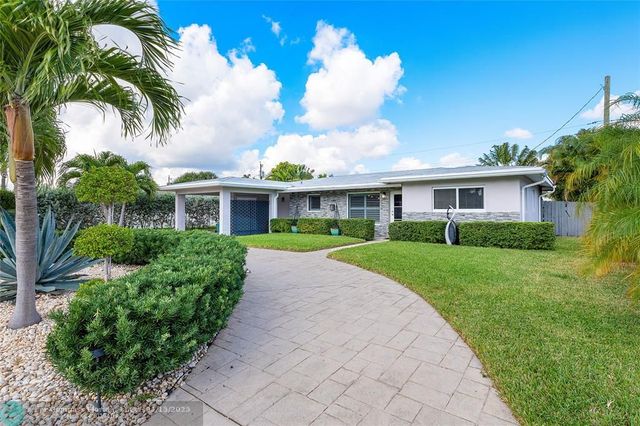 $950,000 | 1421 Northeast 42nd Street | Central Corals