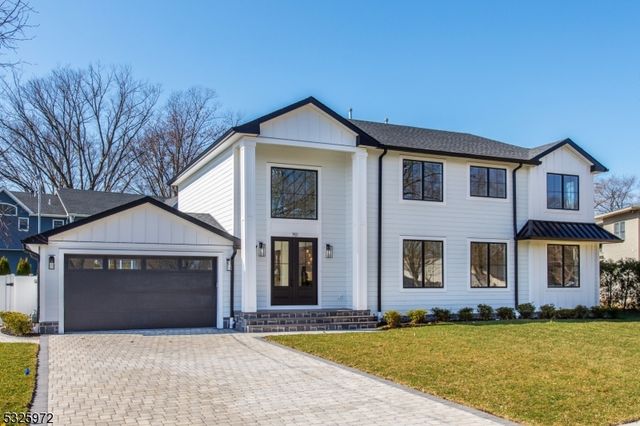 $1,700,000 | 757 Reeder Road | Paramus