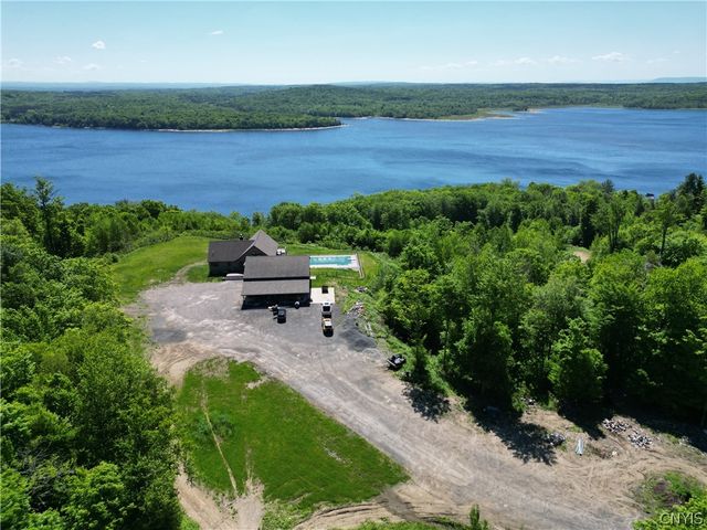 $799,900 | 11777 Highway 365 | Remsen