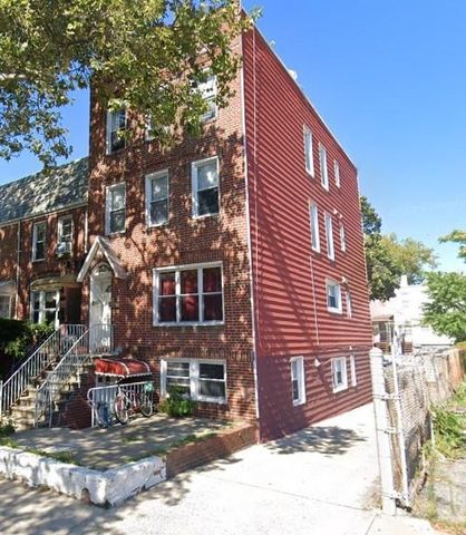 $1,500,000 | 2077 East 28th Street | Madison