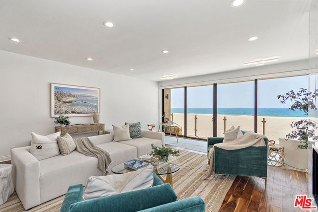 $2,950,000 | 1 Northstar Street, Unit 202 | Marina del Rey