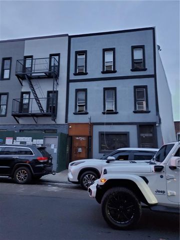 $850,000 | 1704 East New York Avenue | Brownsville