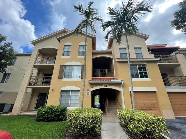 $1,950 | 4211 San Marino Boulevard, Unit 203 | The Villages of Palm Beach Lakes