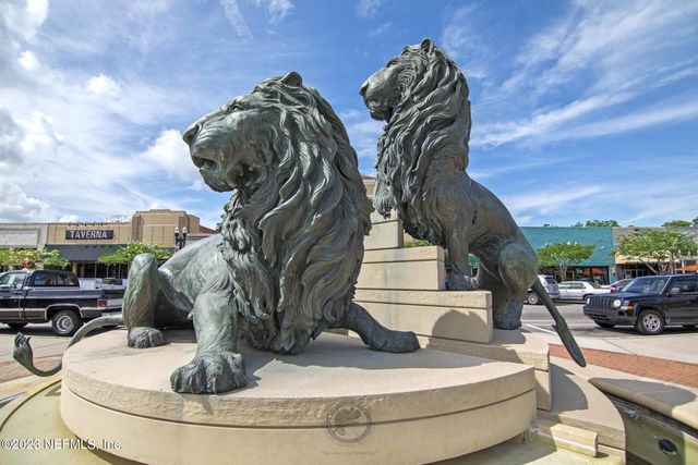 Three Lions Fountain, Jacksonville