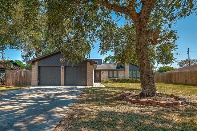 $254,900 | 7418 Willow Oak Drive | Baytown