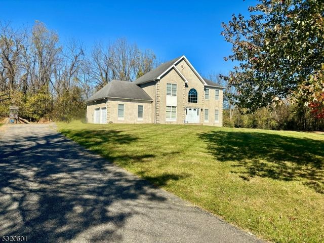 $599,900 | Restricted Address | Greenwich Township - Warren County