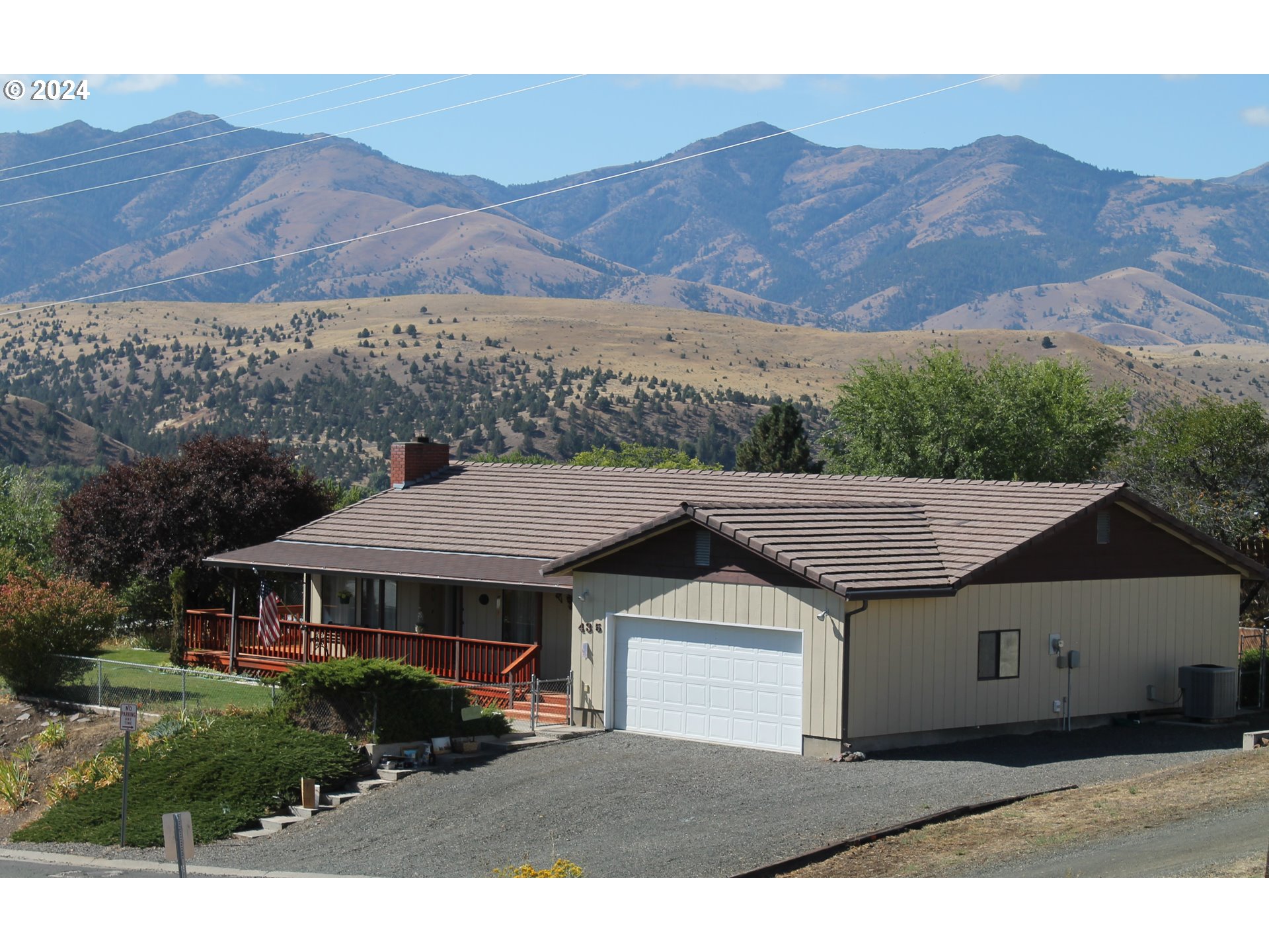 a aerial view of a house with a outdoor space