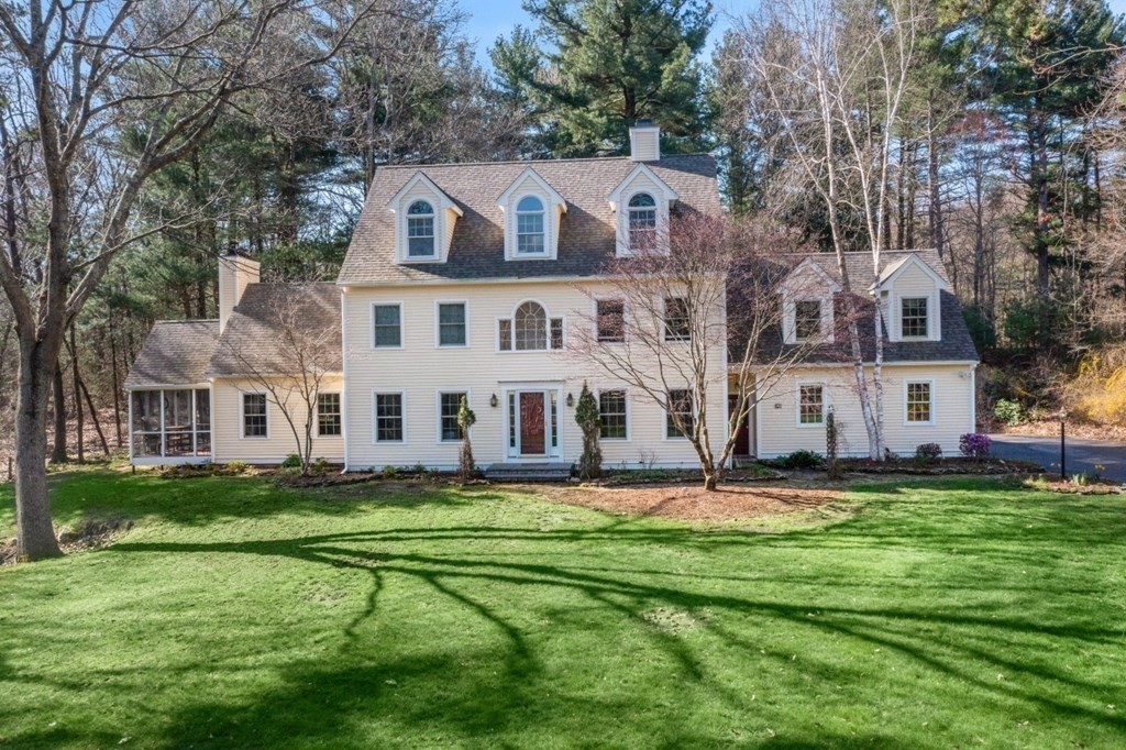 45 Woods Crossing, Holliston, MA 01746, Estately 🧡