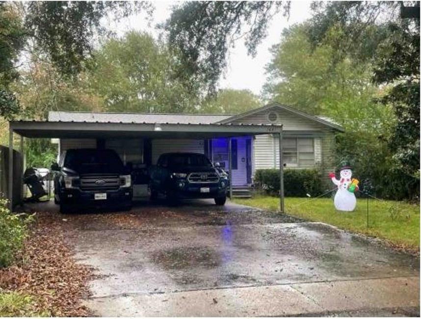 a view of a house and a entertaining space