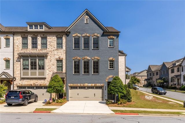 $669,900 | 2521 Skyland Drive Northeast | Skyland Brookhaven Townhomes