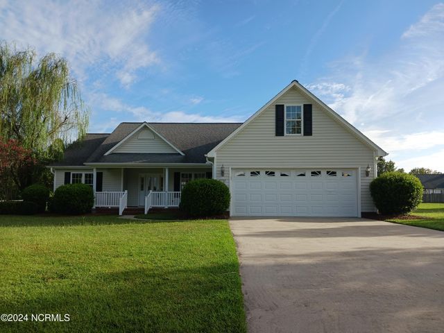 $319,000 | 2709 Prestonwood Drive | Grimesland Township - Pitt County