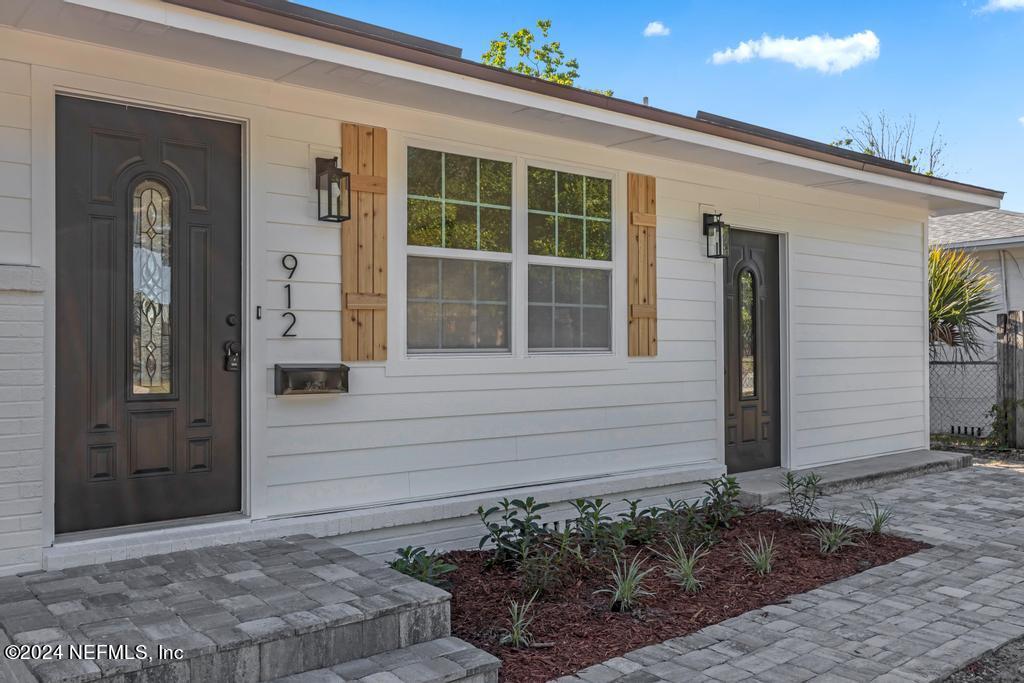 a view of a entryway front of house