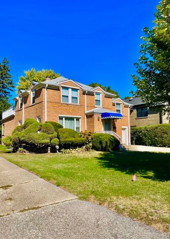 $3,250 | 4708 West Pratt Avenue | Lincolnwood