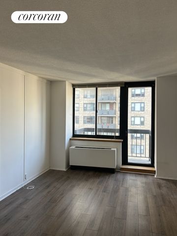 $3,700 | 250 East 40th Street, Unit 27D | Murray Hill