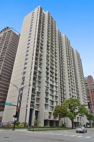 $435,000 | 3200 North Lake Shore Drive, Unit 506 | Harbor House