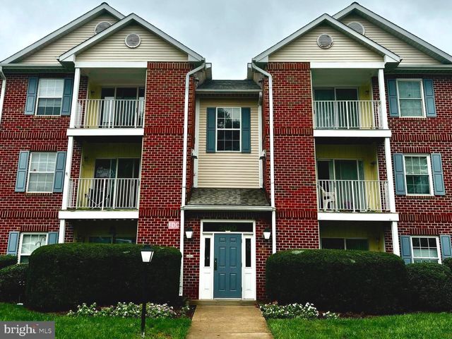 $2,000 | 3860 Shadywood Drive, Unit 3B | Jefferson