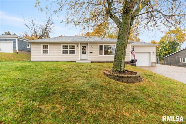 $215,000 | 1300 26th Avenue | Central Rock Island