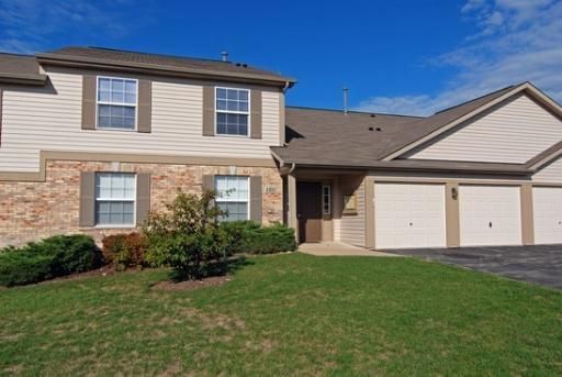 $1,875 | 1321 North Red Oak Circle, Unit 4 | Fairfield Village