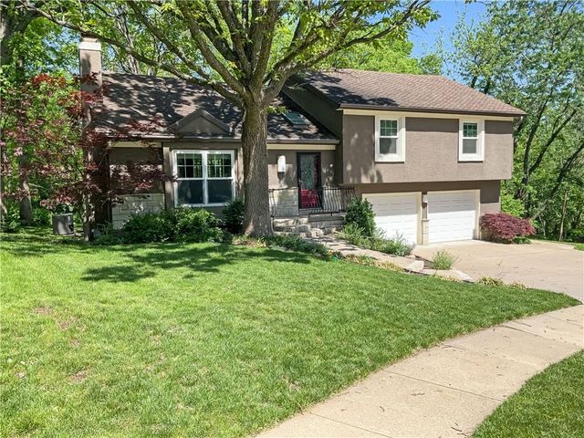 $390,000 | 15606 Outlook Street | Shawnee Mission