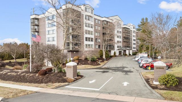 $299,900 | 33 Mill Street, Unit 2H | Wethersfield