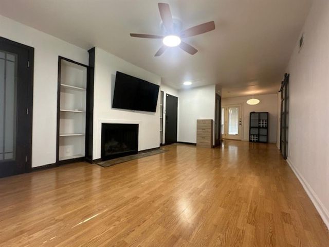 $1,850 | 5218 Fleetwood Oaks Avenue, Unit 207 | Central Dallas