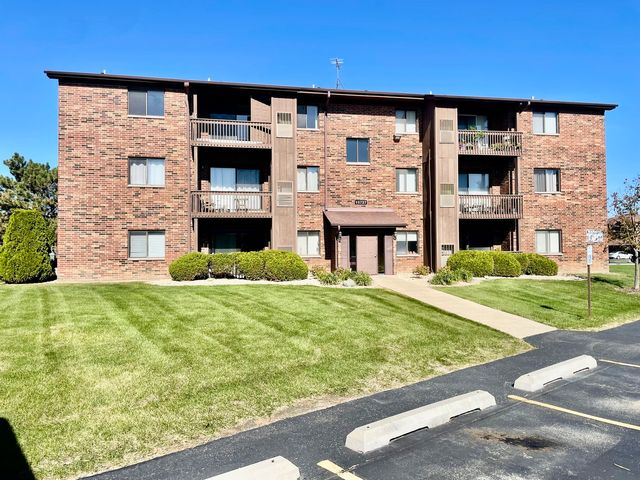 $159,000 | 15727 Peggy Lane, Unit 9 | Oak Forest