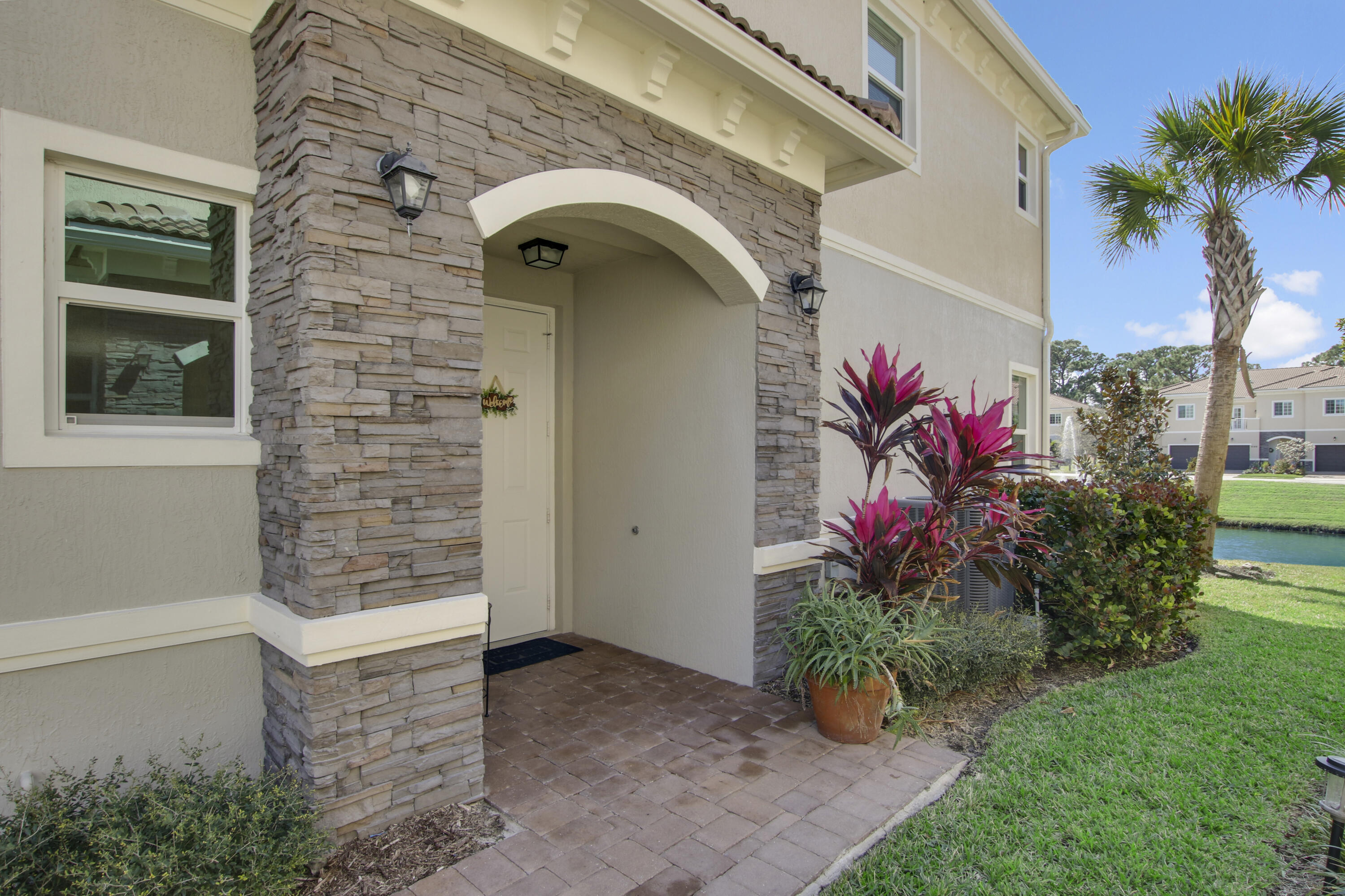 6263 Southeast Portofino Circle, Hobe Sound, FL 33455 | Compass