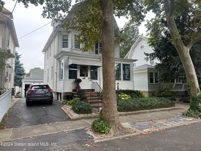 $819,900 | 210 Bidwell Avenue | Westerleigh