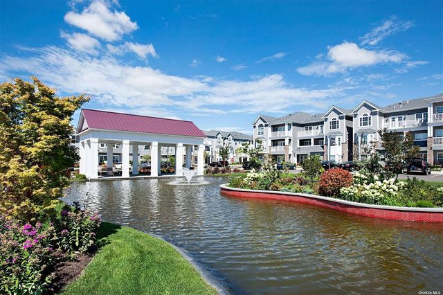 Country Pointe Melville Condos For Sale