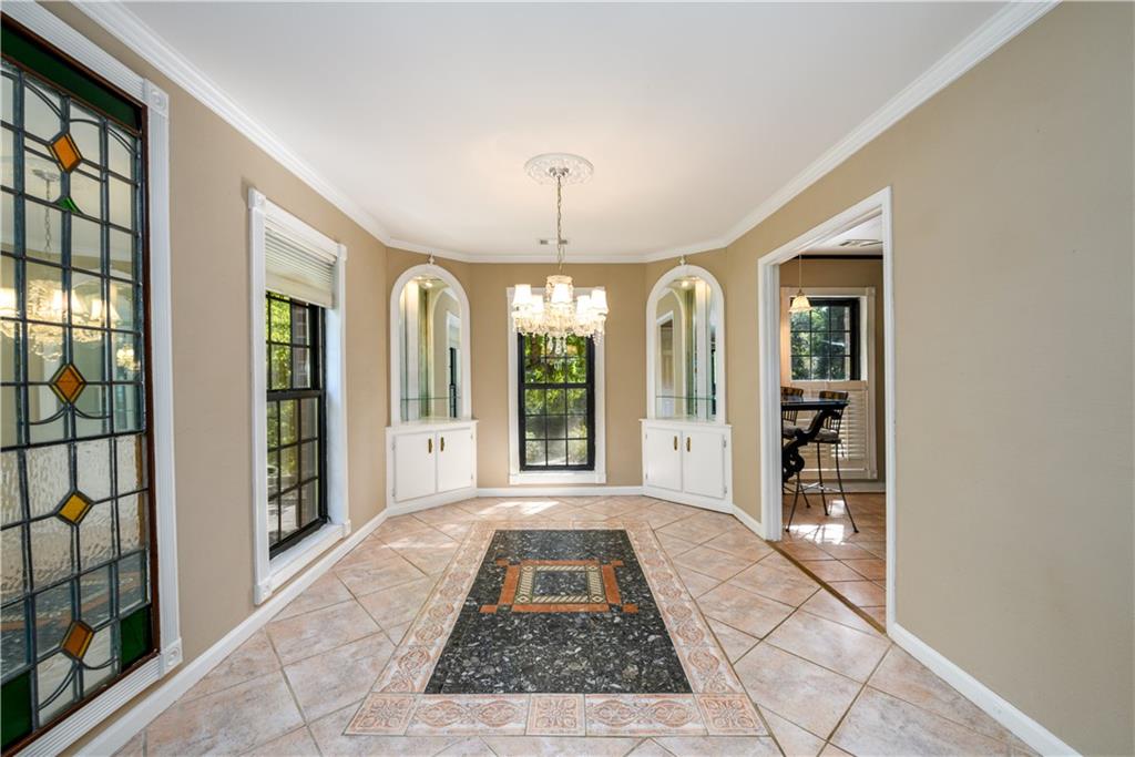 a view of entryway with a rug