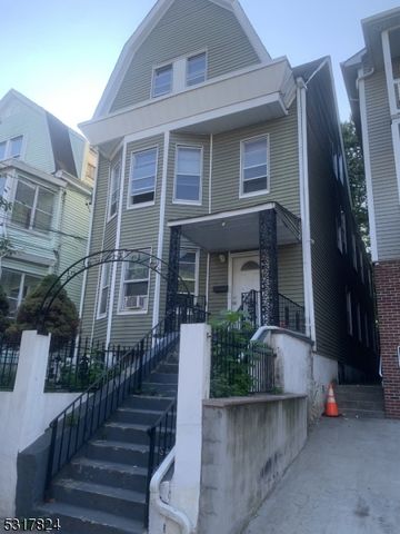 $2,500 | 177 Seymour Avenue | Upper Clinton Hill