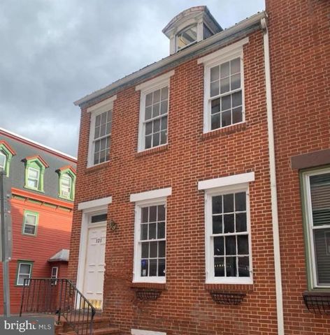 $1,150 | 121 Pine Street | Downtown Harrisburg