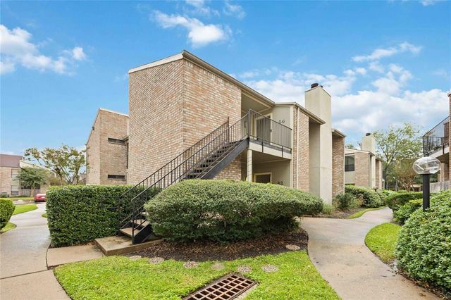 $180,000 | 8100 Cambridge Street, Unit 83 | Astrodome