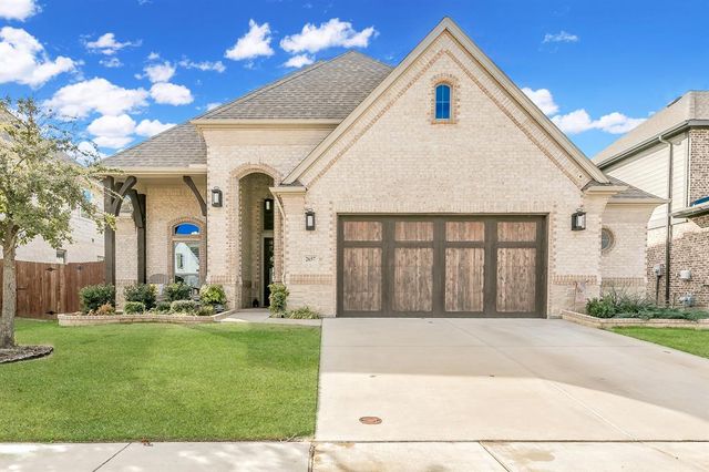 $574,900 | 2657 Stadium View Drive | Eastside Fort Worth