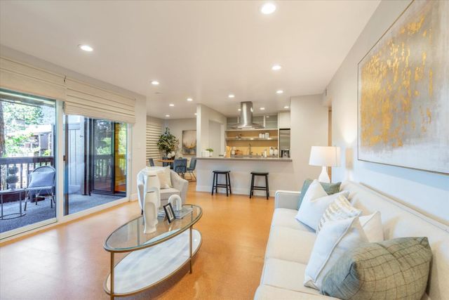 $875,000 | 3366 Brittan Avenue, Unit 4 | Beverly Terrace