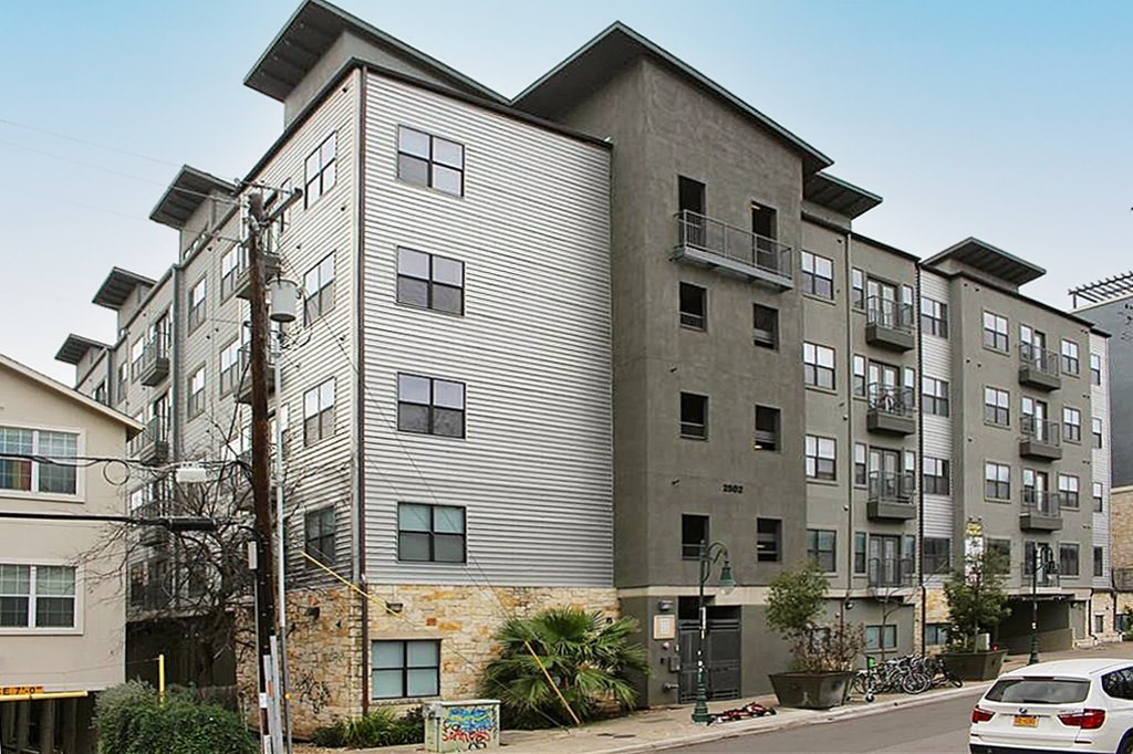 a view of a large white building