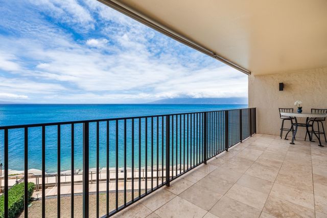 $979,000 | 4401 Lower Honoapiilani Road, Unit A303 | Kahana