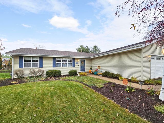 $299,900 | 980 Brittania Way | Southeast Rockford