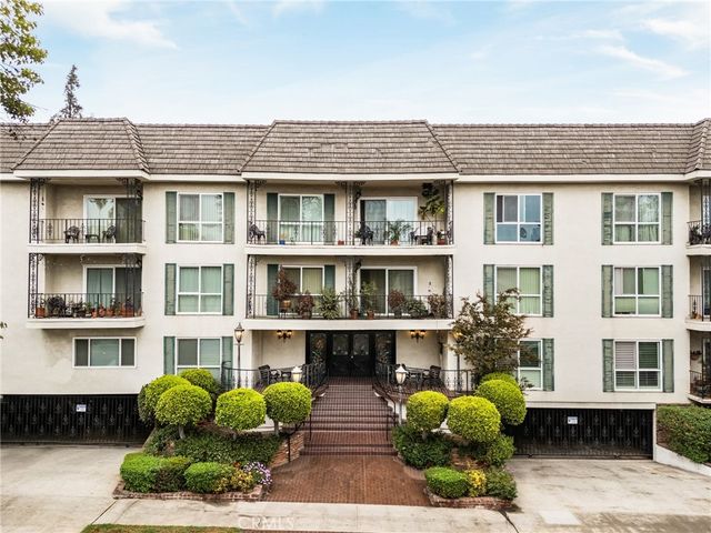 $775,000 | 380 South Euclid Avenue, Unit 207 | Southeast Pasadena