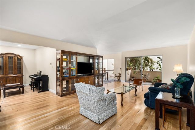 $775,000 | 380 South Euclid Avenue, Unit 207 | Southeast Pasadena