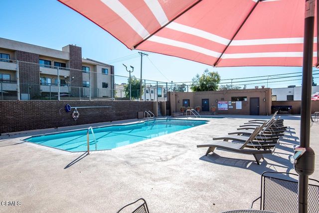 $680,000 | 424 Oak Street, Unit 139 | South Glendale