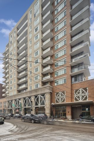 $425,000 | 230 West Division Street, Unit 707 | Old Town