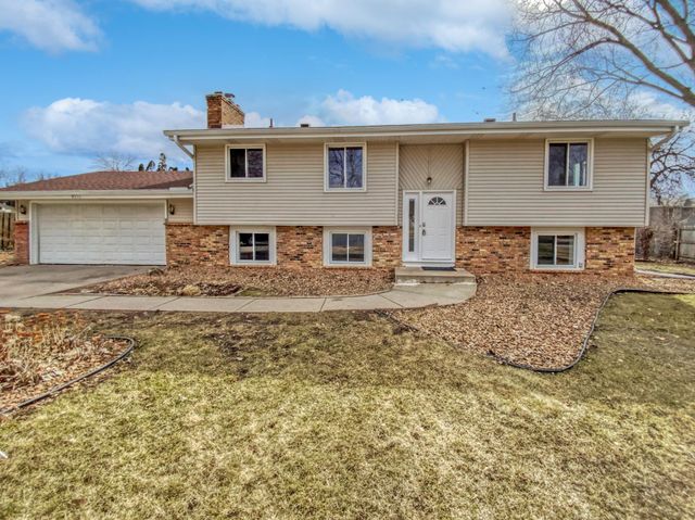 $427,000 | 9711 Utica Circle South | Normandale Highlands