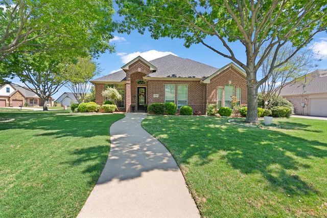 $399,000 | 1509 Twin Oaks Drive | Cleburne