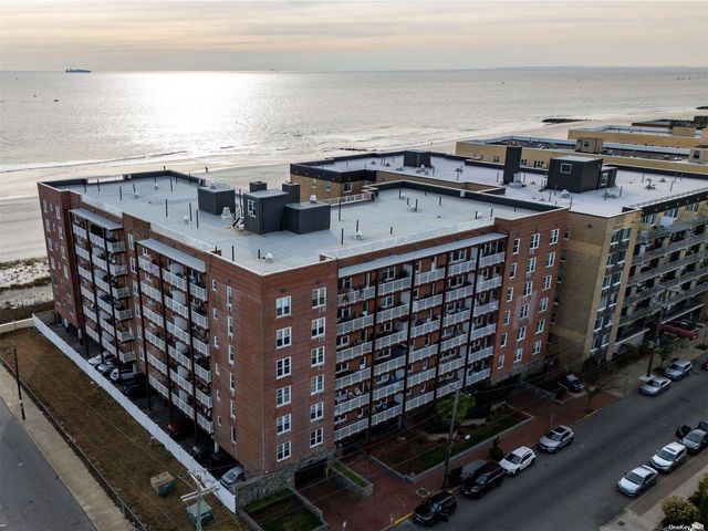 $899,000 | 666 Shore Road, Unit 6M | East End South