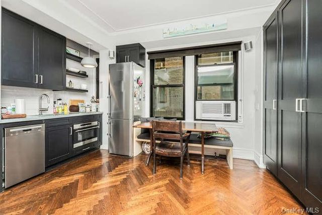 $825,000 | 440 West End Avenue, Unit 8F | Upper West Side