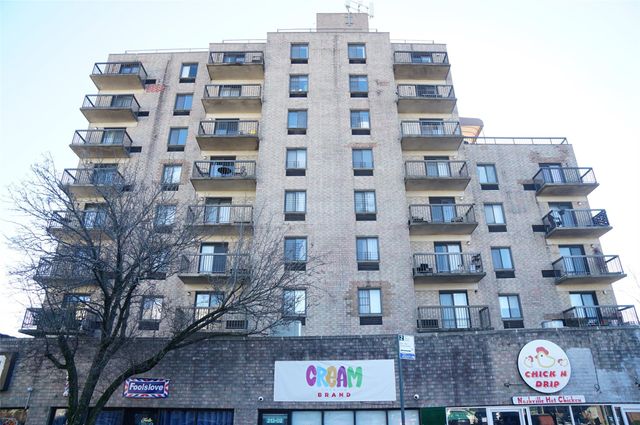 $3,000 | 213-02 42nd Avenue, Unit 9E | Bayside