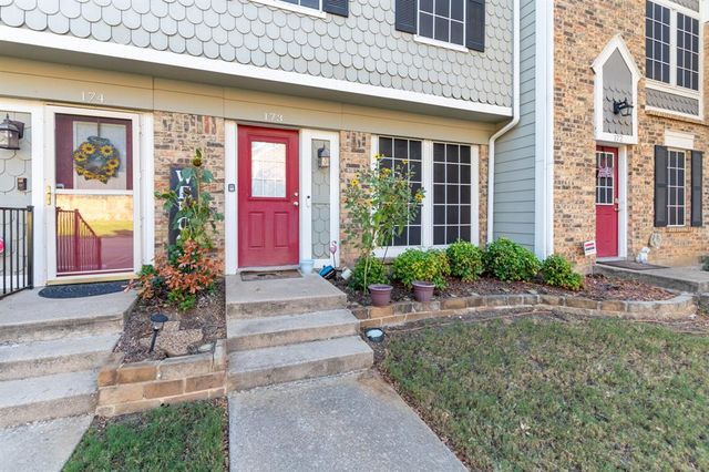 $270,000 | 173 Merlin Way | Euless