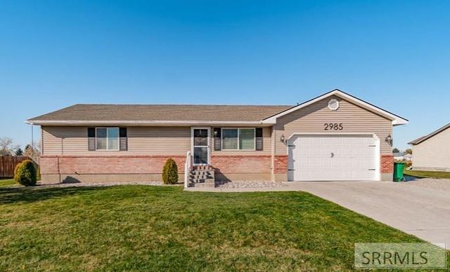 $395,000 | 2985 Sagebrush Avenue | Iona