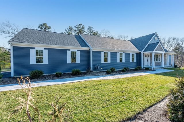 $1,099,000 | 17 Silver Leaf Lane | Mashpee